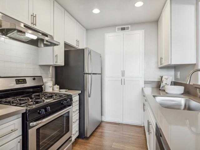 3 BR, 2.5 BA Apartment 1625 West Pacific Coast Highway Unit 034, Wilmington, CA 90744