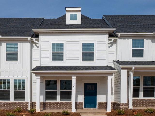 3 BR, 2.5 BA Apartment 16 Creekhill Street Unit 133, Greenville, SC 29607