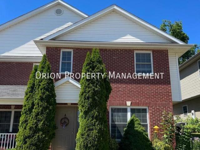 3 BR, 2.5 BA Apartment 1708 W Eventide Dr, Bloomington, IN 47403