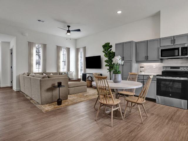 3 BR, 2.5 BA Apartment 195 Oxmoor Road Unit 1545, Birmingham, AL 35209
