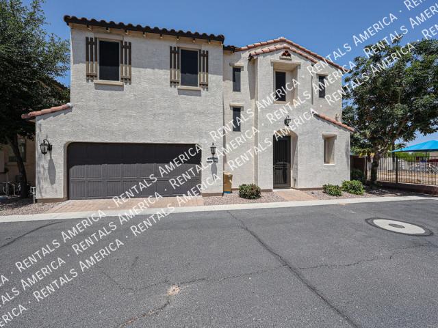 3 BR, 2.5 BA Apartment 1930 S Sycamore Pl, Chandler, AZ 85286