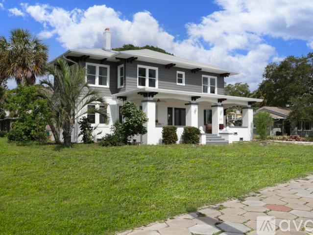 3 BR, 2.5 BA Apartment 2041 Beach Dr SE, St. Petersburg, FL 33705