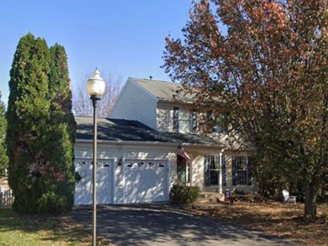 3 BR, 2.5 BA Apartment 20536 Flattop Ct, Ashburn, VA 20147