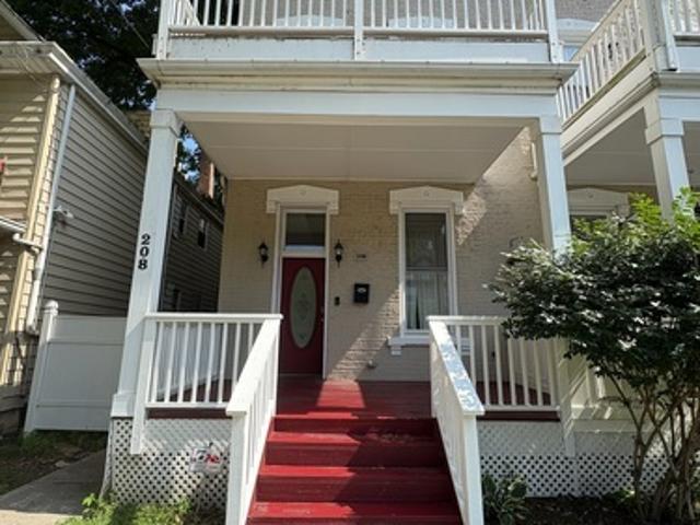 3 BR, 2.5 BA Apartment 208 Oak St, Cincinnati, OH 45219