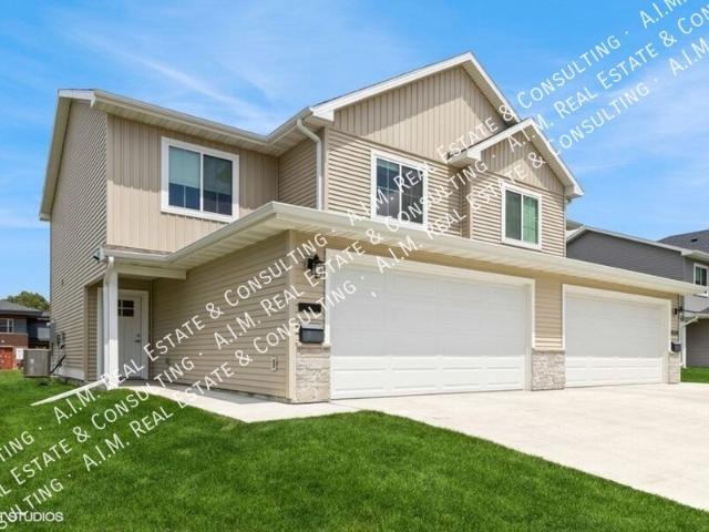 3 BR, 2.5 BA Apartment 2020 Otley Avenue, Perry, IA 50220