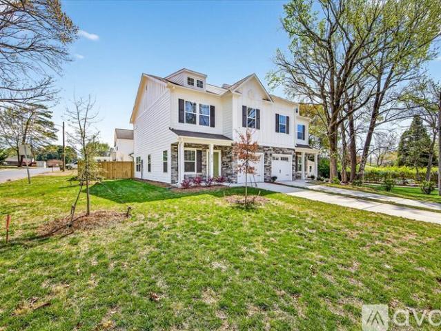 3 BR, 2.5 BA Apartment 2032 Mandarin Blvd, Unit 2032 Mandarin Blvd, Charlotte, NC 28205