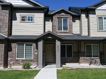 3 BR, 2.5 BA Apartment 2032 N 350 East 1, North Logan, UT 84341