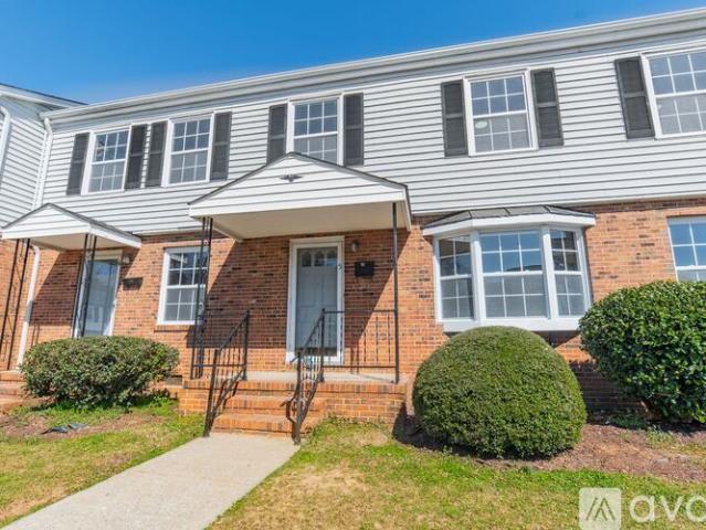 3 BR, 2.5 BA Apartment 2200 Williamsburg Drive, Unit 24, Gastonia, NC 28054