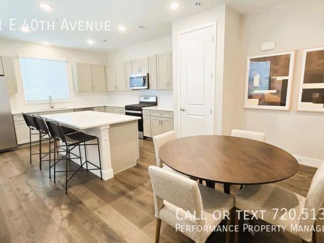 3 BR, 2.5 BA Apartment 23731 E 40th Avenue, Aurora, CO 80019