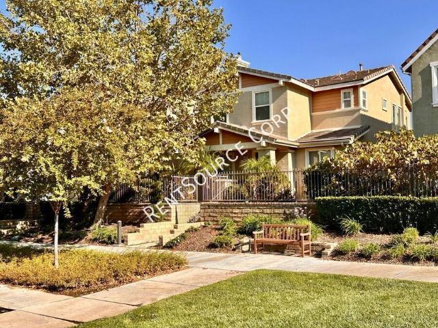 3 BR, 2.5 BA Apartment 24162 Willowbrooke Ct, Valencia, CA 91354