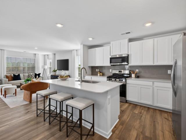 3 BR, 2.5 BA Apartment 2540 5th Street NE Unit 625 2, Hickory, NC 28601