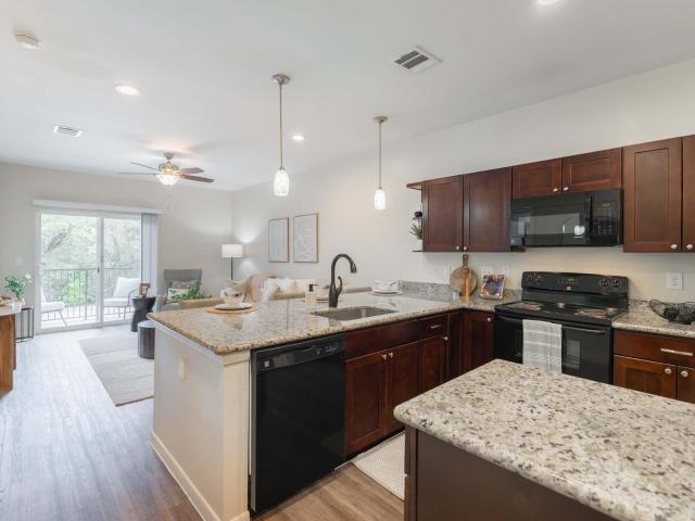 3 BR, 2.5 BA Apartment 2551 W Villa Maria Road Unit 0112, Bryan, TX 77807