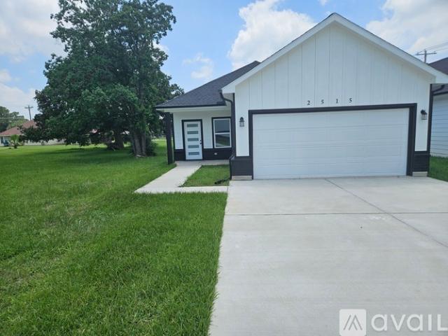 3 BR, 2.5 BA Apartment 2515 11 Th Street, Hempstead, TX 77445