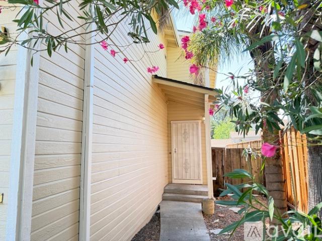 3 BR, 2.5 BA Apartment 2610 Sycamore St, Martinez, CA 94553