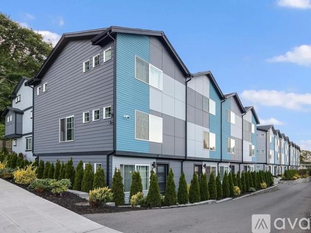 3 BR, 2.5 BA Apartment 2700 S Andover St, Seattle, WA 98108