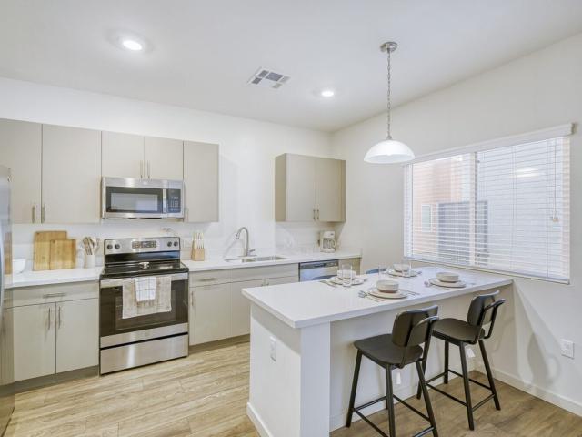 3 BR, 2.5 BA Apartment 2805 South Park Avenue Unit 84, Tucson, AZ 85713