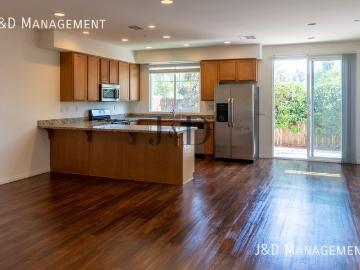3 BR, 2.5 BA Apartment 3150 3170 BANCROFT DR. 3154, SPRING VALLEY, CA 91977