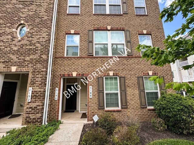 3 BR, 2.5 BA Apartment 3190 Yeager Dr, Herndon, VA 20171