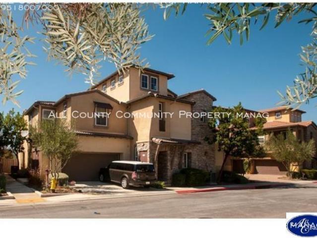 3 BR, 2.5 BA Apartment 31074 Strawberry Tree Lane, Temecula, CA 92592