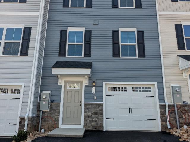 3 BR, 2.5 BA Apartment 31 Cider Miller Ln, Harrisonburg, VA 22801