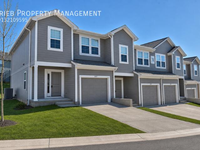 3 BR, 2.5 BA Apartment 3245 N 103rd Place, Kansas City, KS 66109
