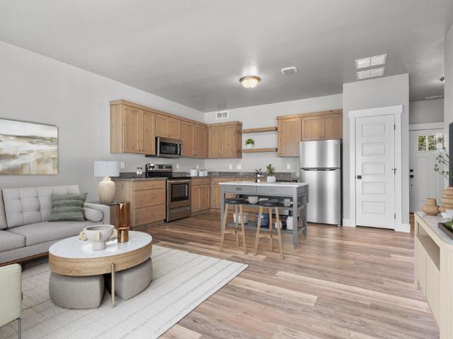 3 BR, 2.5 BA Apartment 329 Valo Drive Unit 646, Idaho Falls, ID 83401