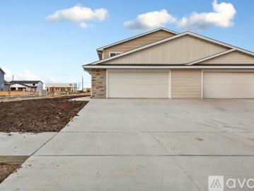 3 BR, 2.5 BA Apartment 3200 Noble Dr, Unit 3200, Mankato, MN 56001