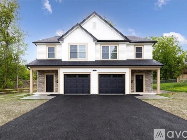 3 BR, 2.5 BA Apartment 32 Durant Place Unit A, Fairport, NY 14450