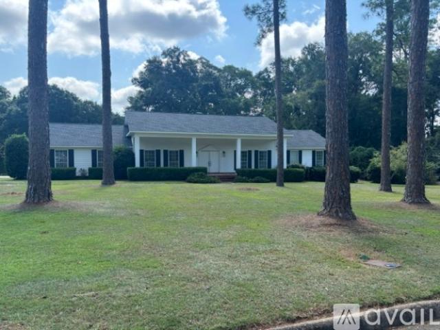 3 BR, 2.5 BA Apartment 3407 Huntington Pl, Dothan, AL 36303