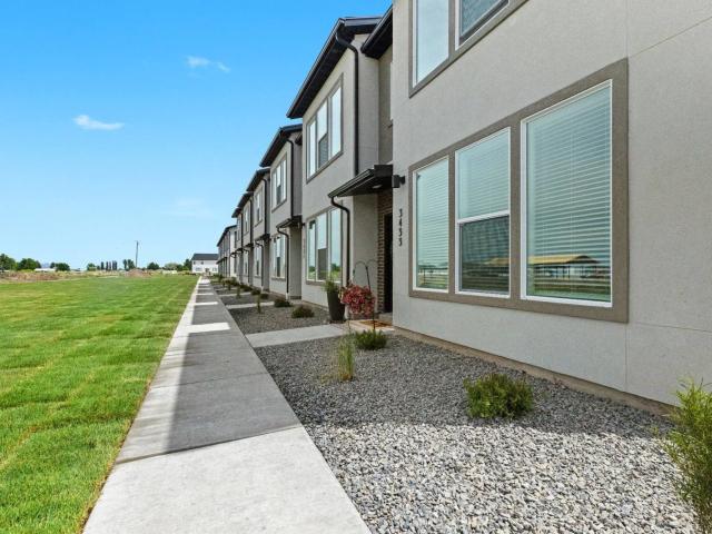 3 BR, 2.5 BA Apartment 3413 S 990 W Unit Building 6 3437 S 975 W, Logan, UT 84321
