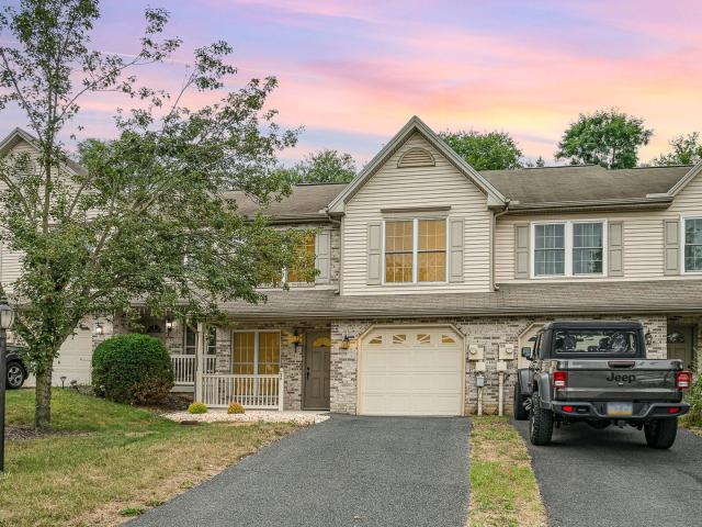 3 BR, 2.5 BA Apartment 34 Ashburg Dr, Mechanicsburg, PA 17050