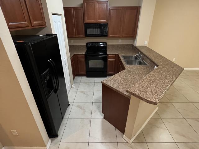 3 BR, 2.5 BA Apartment 3530 NW 29th Ct, Lauderdale Lakes, FL 33311