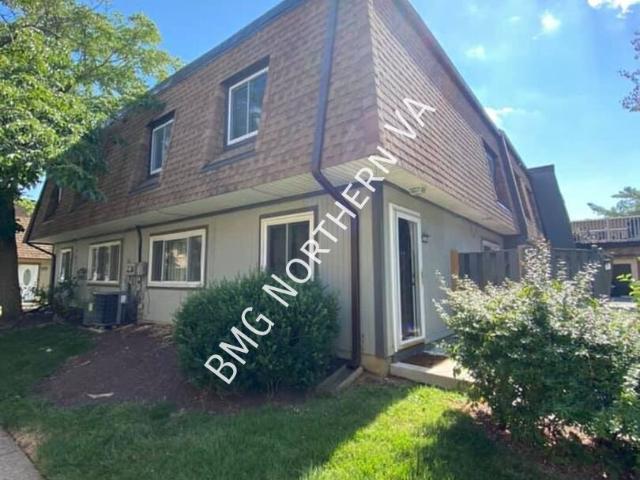 3 BR, 2.5 BA Apartment 3866 Manzanita Pl, Alexandria, VA 22309