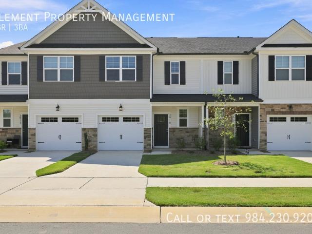 3 BR, 2.5 BA Apartment 3910 Well Fleet Dr, Fuquay Varina, NC 27592