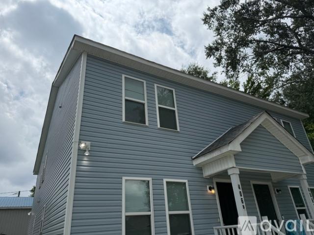 3 BR, 2.5 BA Apartment 406 East Waddell Street, Unit B, Selma, NC 27576