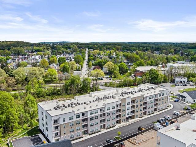 3 BR, 2.5 BA Apartment 4000 Emerson Drive Unit 3003, Mount Wolf, PA 17347