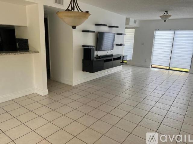 3 BR, 2.5 BA Apartment 4001 S Beneva Rd, Unit 324, Sarasota, FL 34233