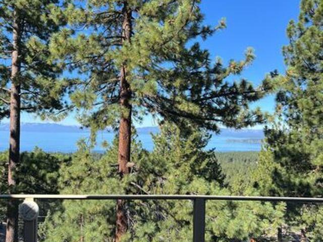 3 BR, 2.5 BA Apartment 400 Fairview Boulevard, Unit 17, Incline Village, NV 89451