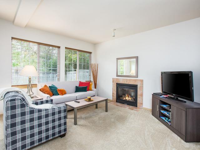 3 BR, 2.5 BA Apartment 400 South 50th Street Unit 03A, Renton, WA 98055