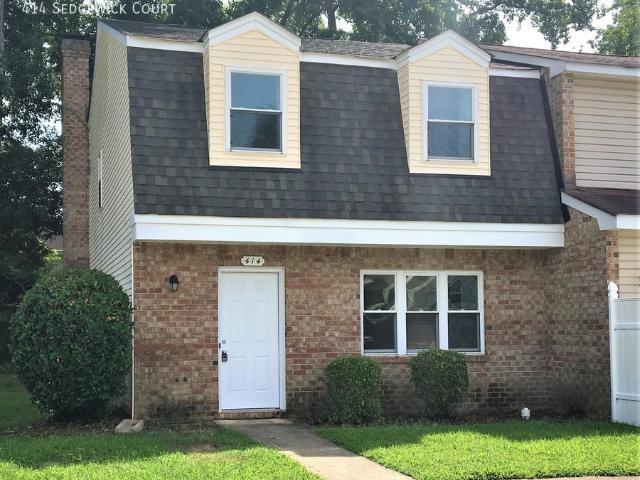 3 BR, 2.5 BA Apartment 414 Sedgewick Court, Virginia Beach, VA 23454