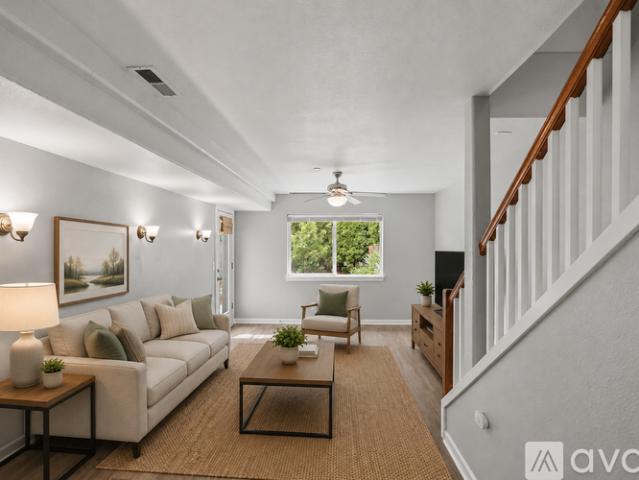 3 BR, 2.5 BA Apartment 418 Walnut Way, Unit, Silverton, OR 97381