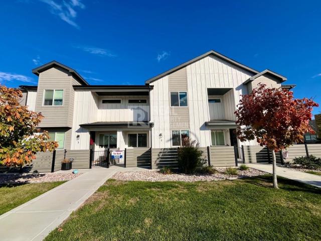 3 BR, 2.5 BA Apartment 4125 24th Street Road Unit, Greeley, CO 80513