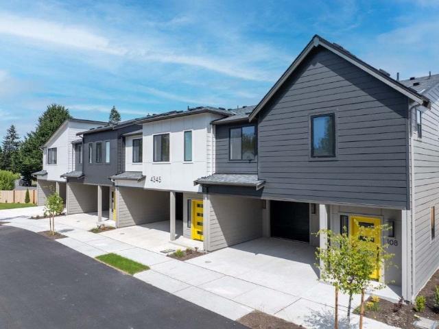 3 BR, 2.5 BA Apartment 4407 84th St NE Unit E133, Marysville, WA 98270
