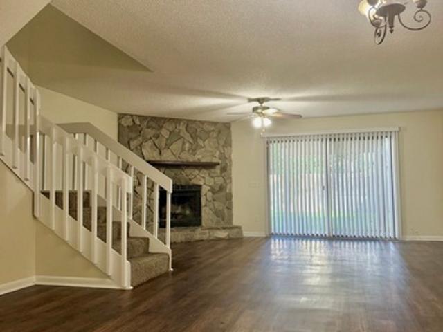 3 BR, 2.5 BA Apartment 4421 Winderbrook Ct, Unit 1, Jacksonville, FL 32257