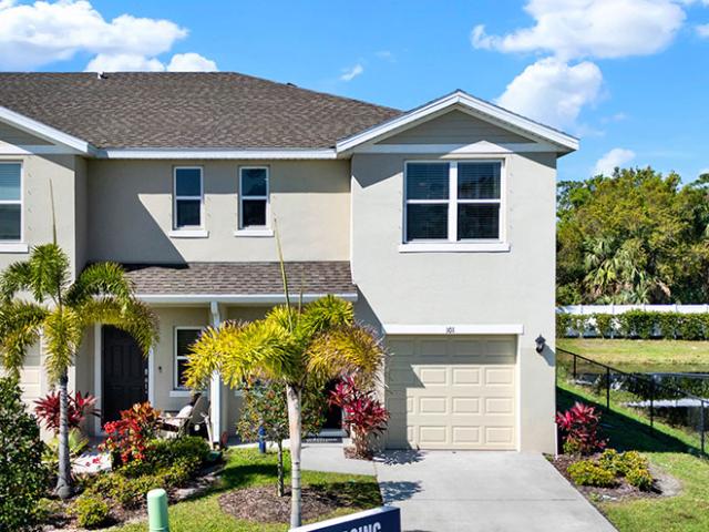 3 BR, 2.5 BA Apartment 4535 Amore Lane Unit 4560 107, Melbourne, FL 32904