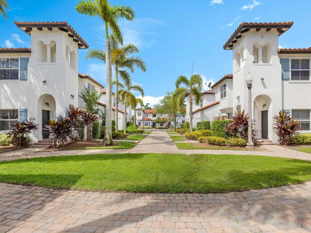 3 BR, 2.5 BA Apartment 4781 Southwest 39th Way Unit 12 4766, Fort Lauderdale, FL 33314