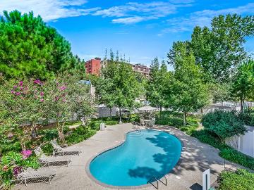 3 BR, 2.5 BA Apartment 4960 York St Unit 4919, Metairie, LA 70001