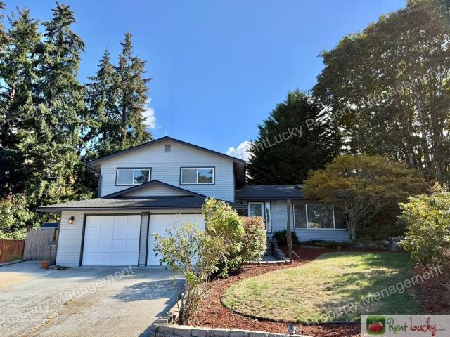 3 BR, 2.5 BA Apartment 4901 Southwest 327th Place, Federal Way, WA 98023