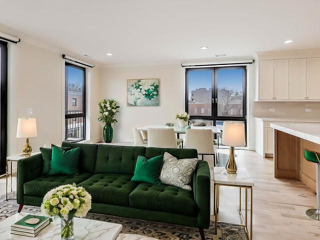 3 BR, 2.5 BA Apartment 5015 North Lincoln Avenue, Chicago, IL 60625