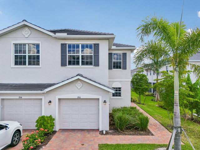 3 BR, 2.5 BA Apartment 528 Papaya Lane Unit 1953P, Naples, FL 34120